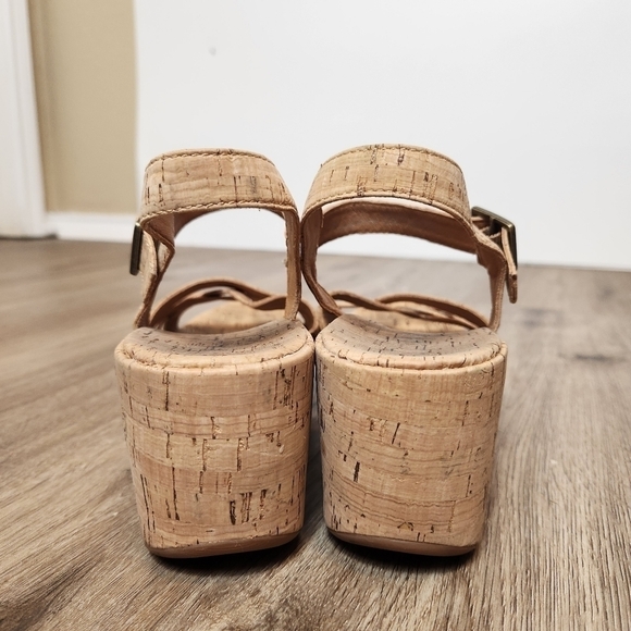 Korks Jenneve Platform Wedge Sandals in Size 9M - Picture 5 of 11